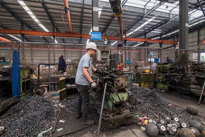 安庆网架配件-螺栓球加工车间